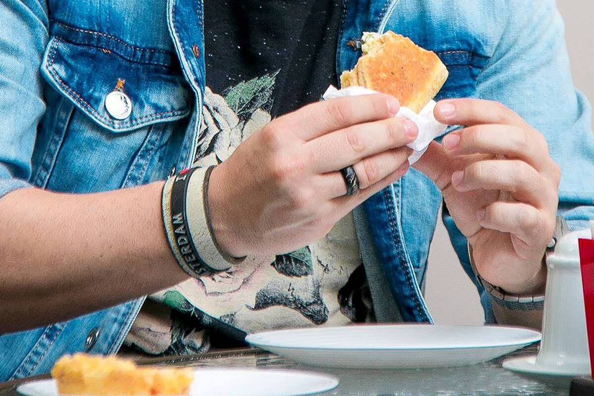 Cómo controlar la ansiedad por comer: Nueve consejos de un experto