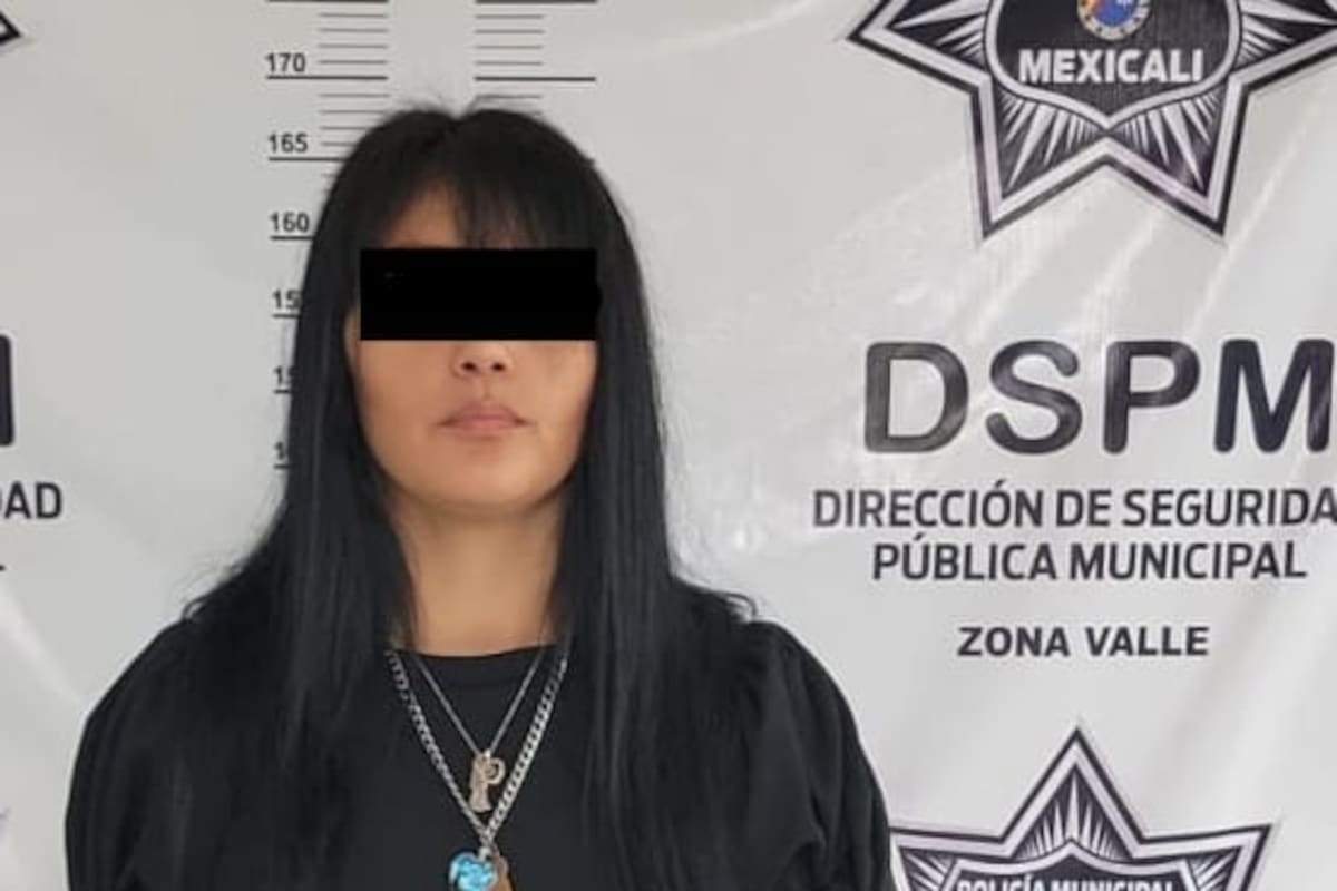 Mujer es arrestada con orden de aprehensión por violencia familiar