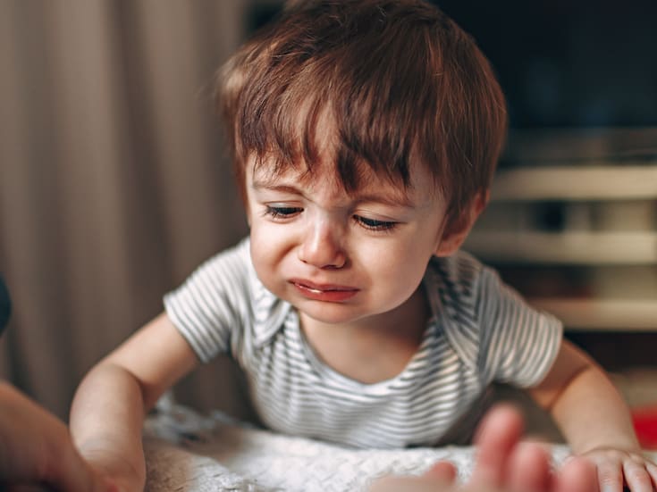 Cómo el caos en el hogar puede afectar la salud mental de niños y adultos, según expertos