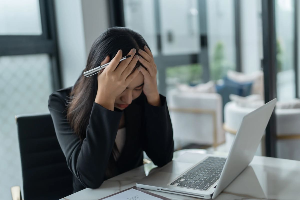 El estrés laboral afecta la vida sexual de las personas, según estudio