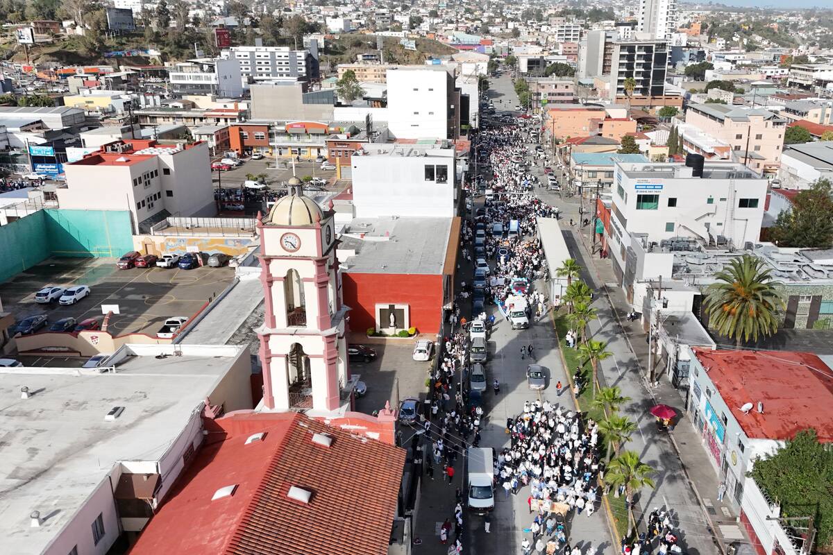 Marchan en Tijuana por la paz, la vida y los migrantes