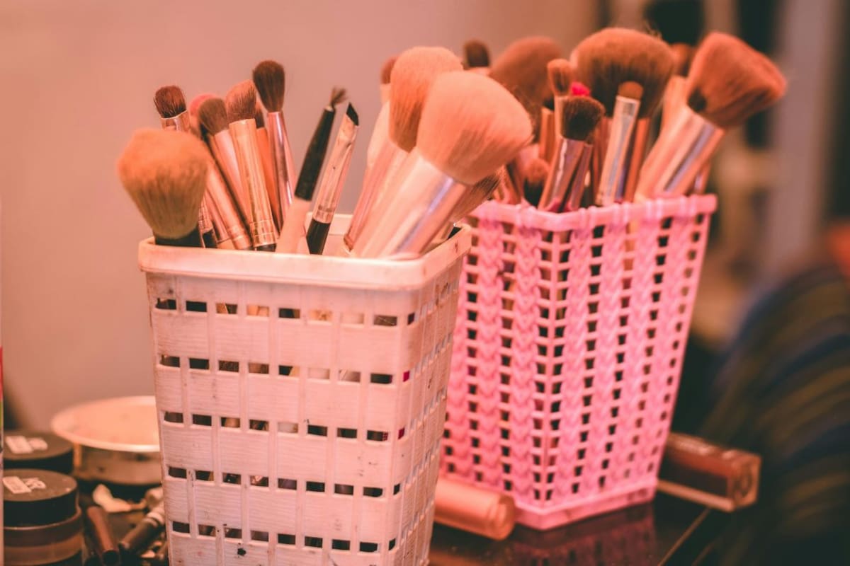 Trucos para conservar mejor tus brochas de maquillaje