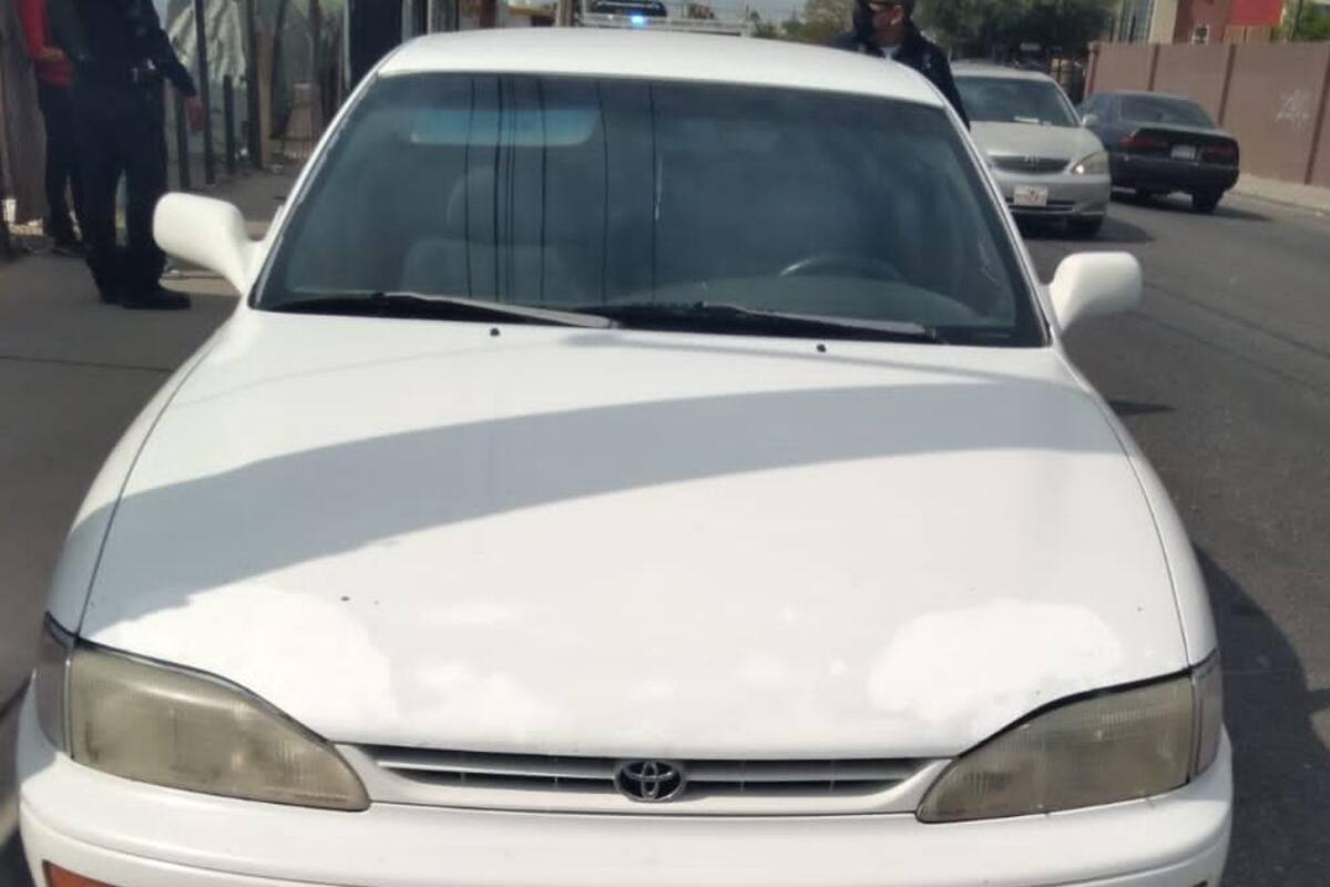 Recuperan en Mexicali auto robado en SLRC