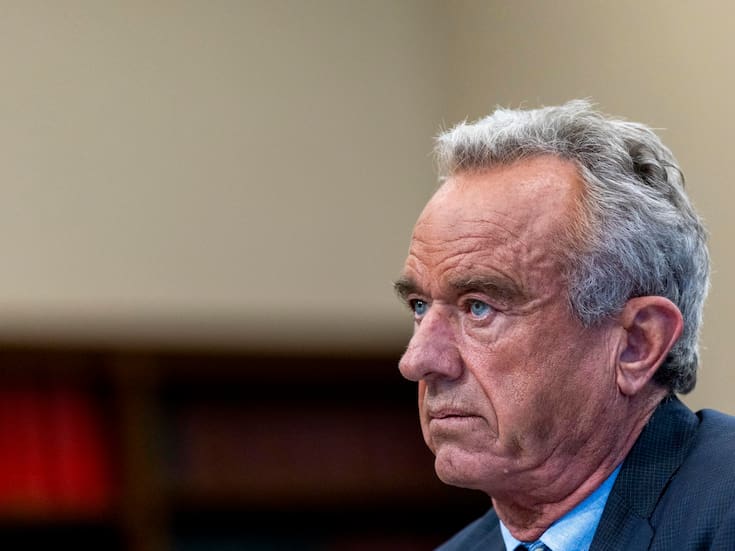 Robert F. Kennedy Jr. anuncia revisión de la píldora abortiva mifepristona