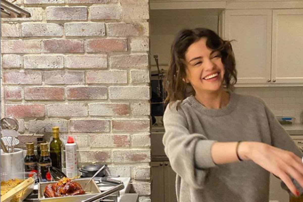 Selena Gomez comparte playlist en Spotify ''para cocinar''