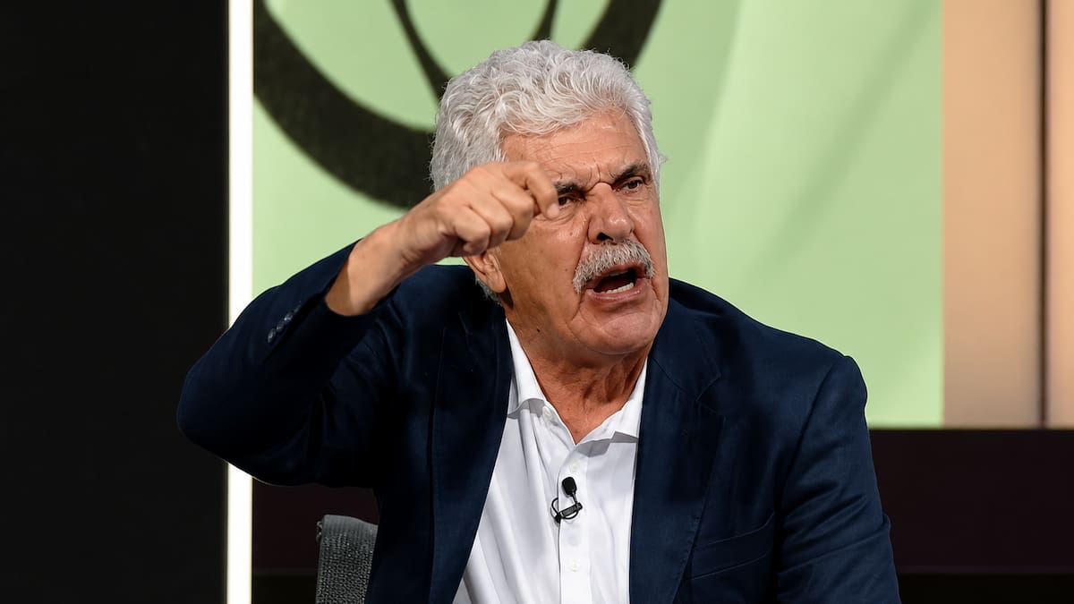Ricardo Ferretti llamó estúpido a exfutbolista ecuatoriano Cléber Chalá durante programa de ESPN por opinar que México “ya no es tan fuerte como antes y no contar con jugadores líderes”, cuando el propio ‘Tuca’ hace 6 meses dijo que México no ganaría ningún juego de la fase de grupos del Mundial 2026 porque los jugadores eran 100 veces inferiores a los de antes