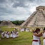 NASA selecciona por cuarta vez en 14 años al Castillo de Kukulcán en Chichén Itzá como Imagen Astronómica del Día, destacando el descenso de la Serpiente Emplumada durante el equinoccio de primavera 2026