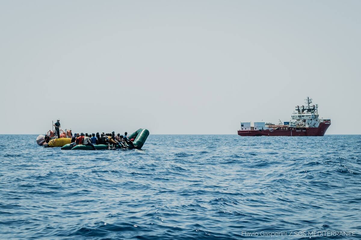 Barco Ocean Viking rescata a 175 migrantes en aguas de Libia