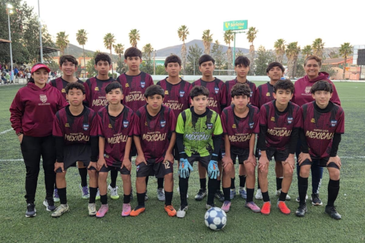 Comenzó a patear un balón a los 10 años y hoy entrena en Mexicali a futuros futbolistas con sueño mundialista