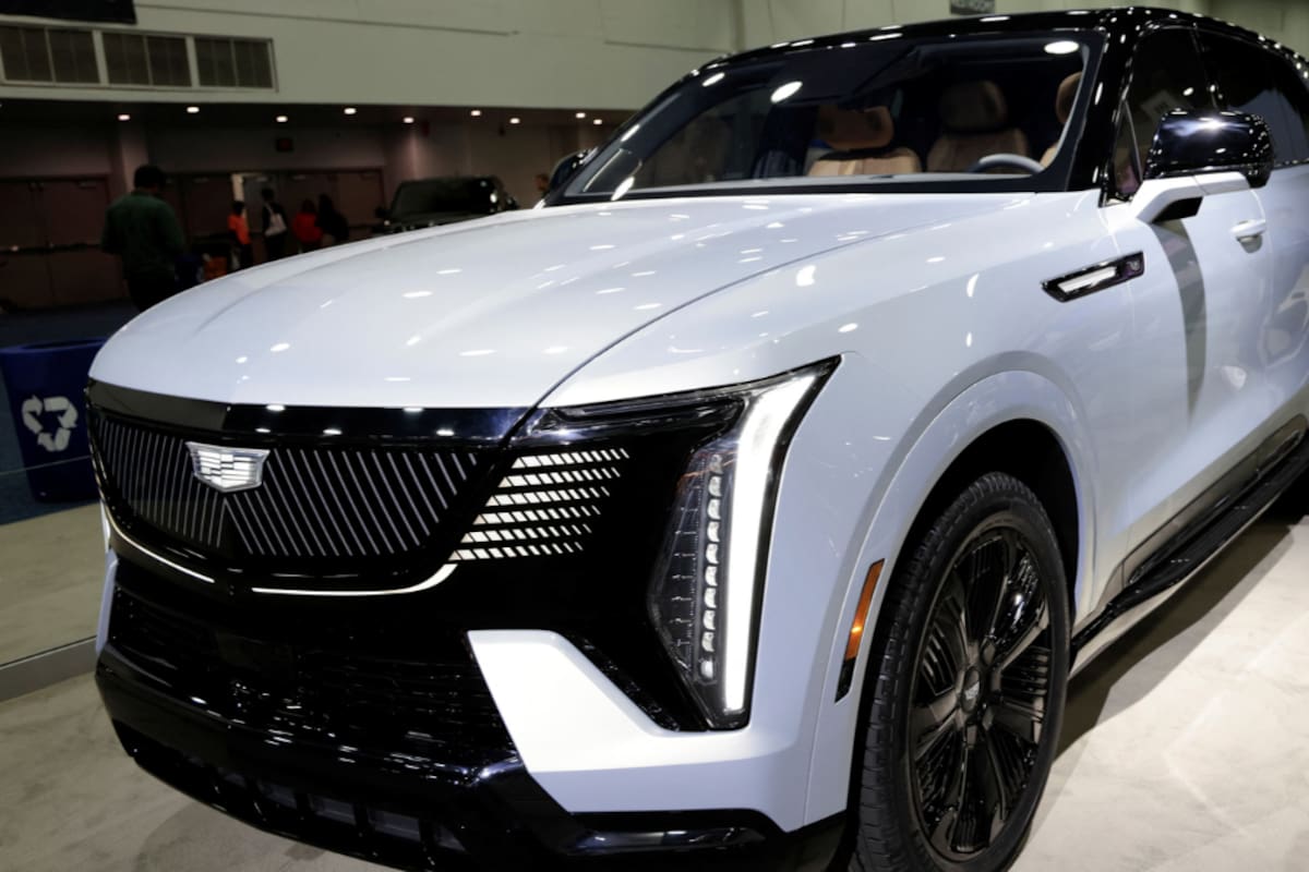 Algunos autos eléctricos ya superan las 3.5 toneladas, una característica que abre dudas sobre qué licencia deben tener sus conductores y si las reglas actuales contemplan estos vehículos particulares de gran peso