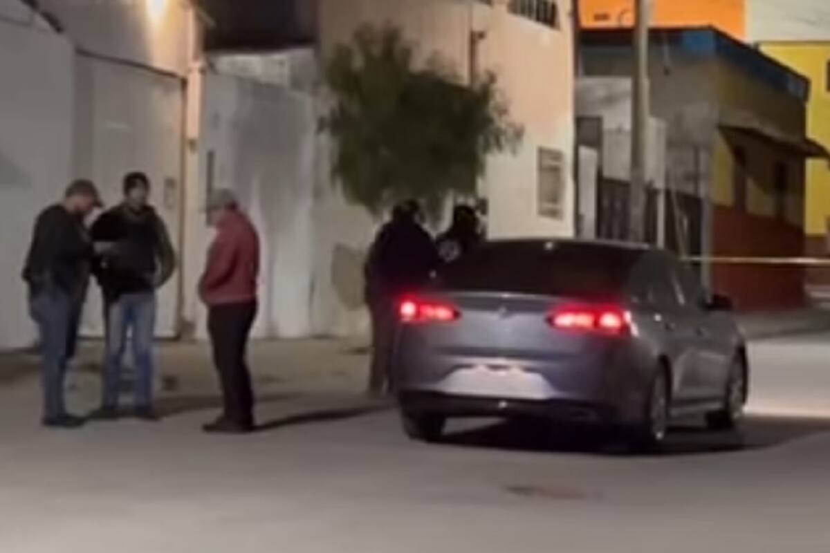 Abandonan auto con cadáver de una mujer en el interior