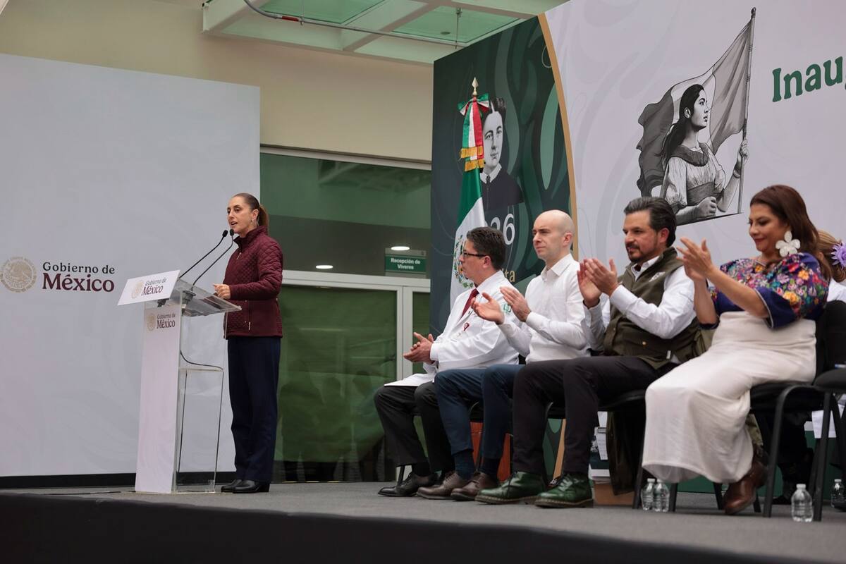 Sheinbaum va por la unificación del sistema de salud: credencial nacional permitirá atenderse en IMSS, ISSSTE e IMSS-Bienestar sin perder el historial médico. | Crédito: Presidencia