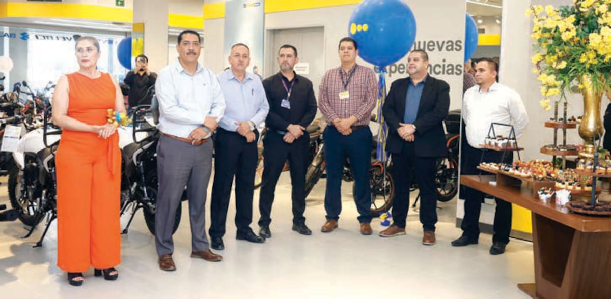 El 21 de agosto inauguraron la primera Coppel Motos en Ciudad Obregón y ayer abrió la segunda en la plaza Sun Mall. FOTO: TEODORO BORBÓN