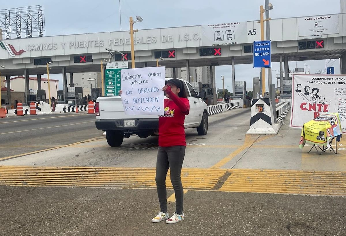 La mayoría de los profesores que acudieron pertenecen a la Coordinadora Nacional de Trabajadores de la Educación en Baja California (CNTE BC), en Ensenada.