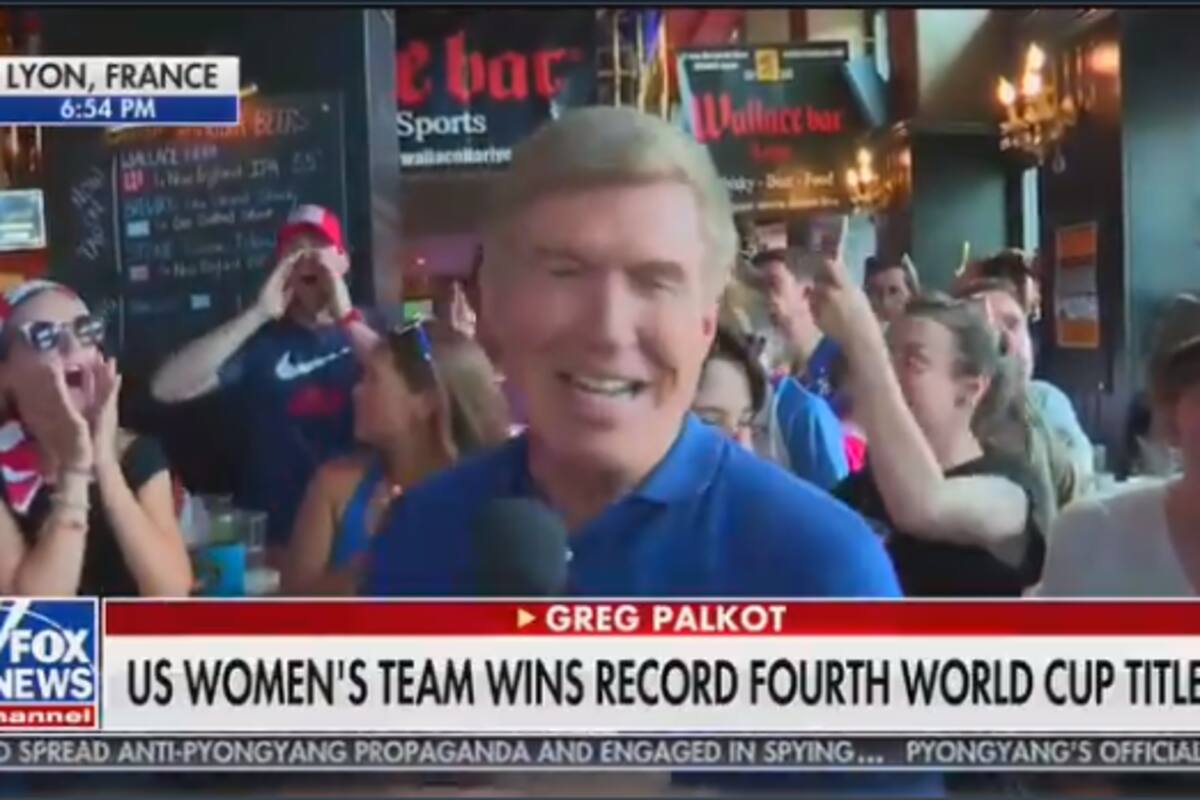 Cantan groserías contra Trump en transmisión en vivo de Fox News