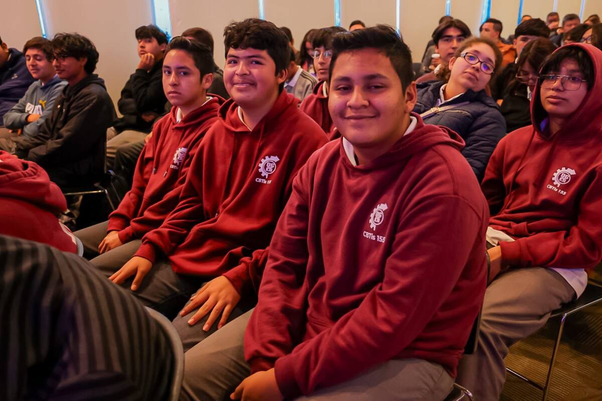 Durante el evento, se subrayó la importancia de crear carreras alineadas con las necesidades globales.