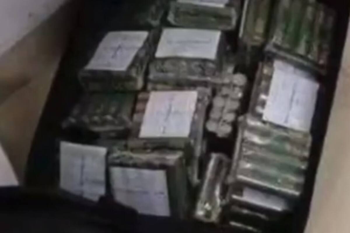 Mujer cobra venganza por una demanda pagando la multa con 140 kilos de monedas