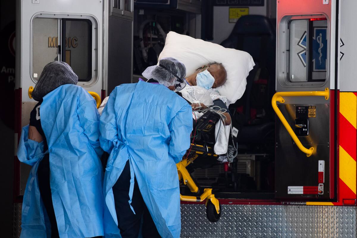 Las ambulancias eran utilizadas para ocultar el traslado de la droga. EFE/EPA/Michael Reynolds/Archivo
