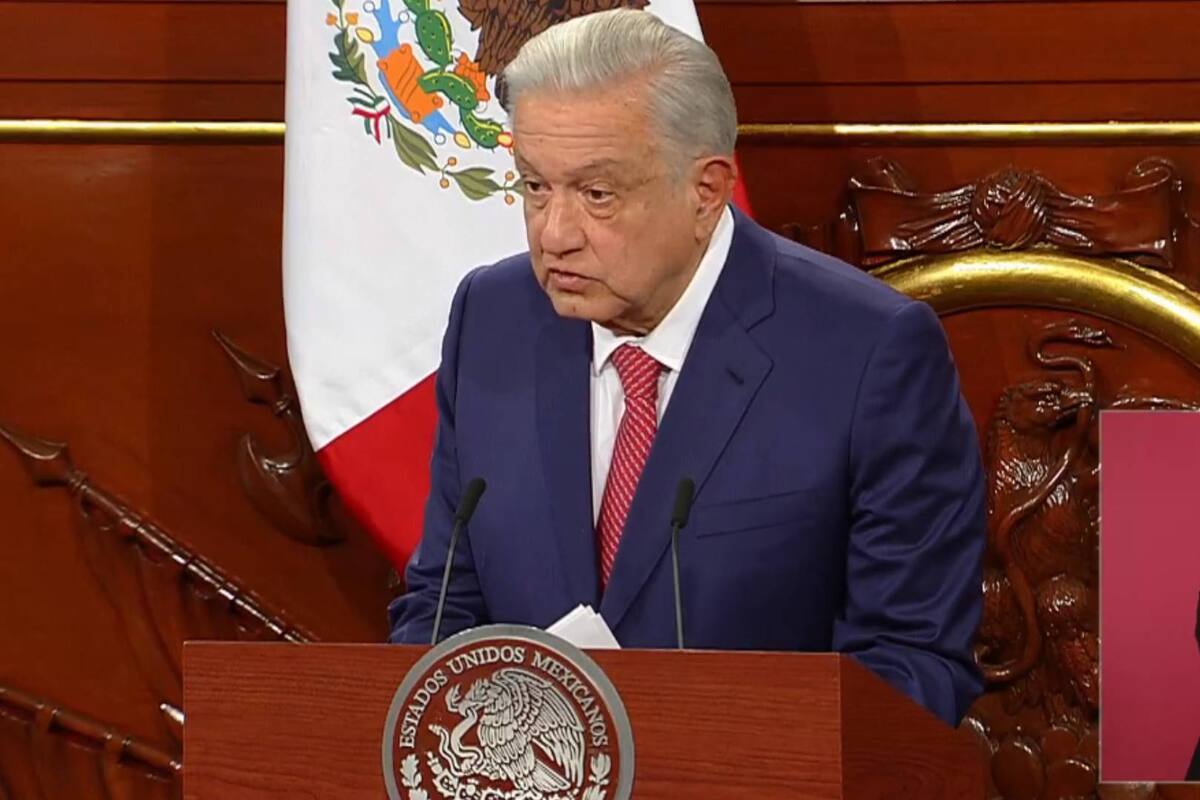 AMLO conmemora aniversario constitucional con llamado a reformas