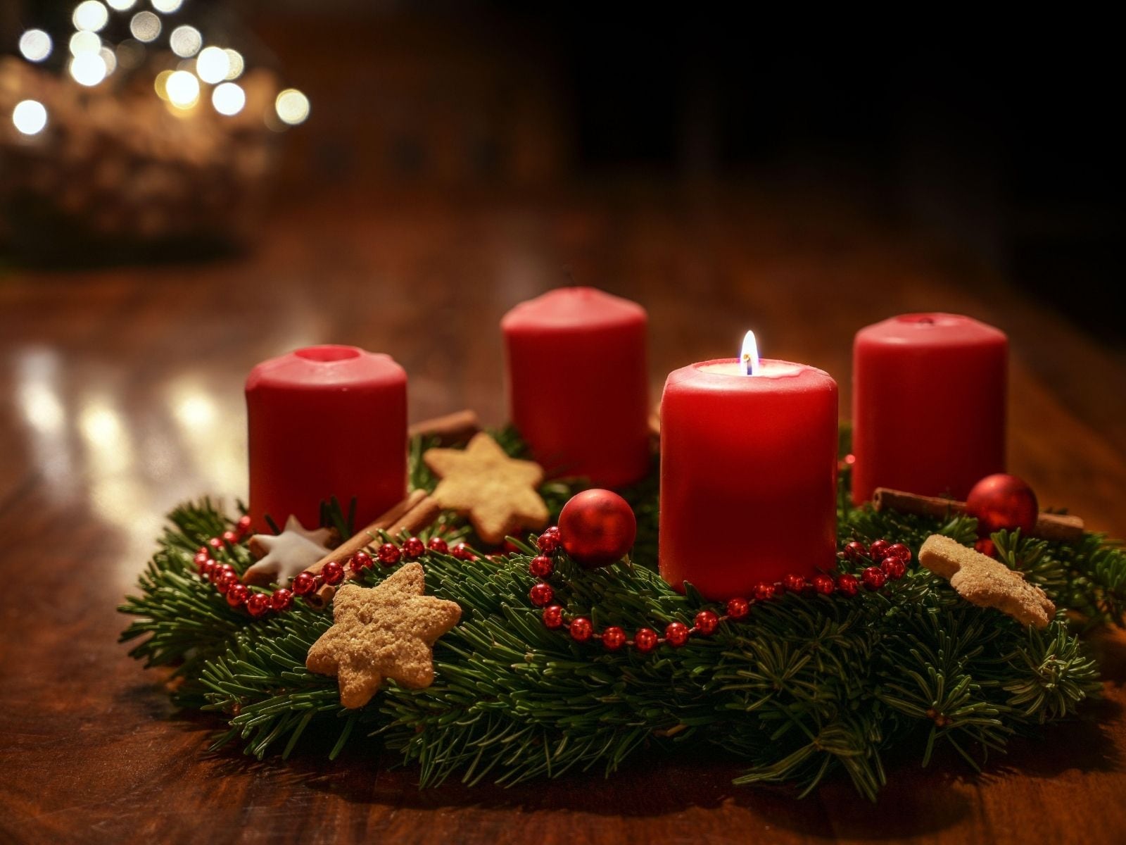 Adviento 2025: así se celebra en familia el primer domingo y la Corona de Adviento. | Canva