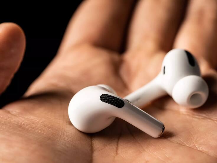 Experto compara audífonos Bluetooth con un microondas, pero aclara que su baja radiación no daña el cerebro ni representa un riesgo comprobado según la evidencia científica