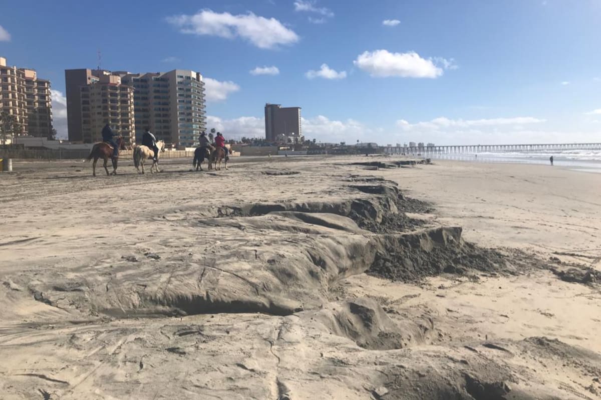 'Se hunde' la playa de Rosarito