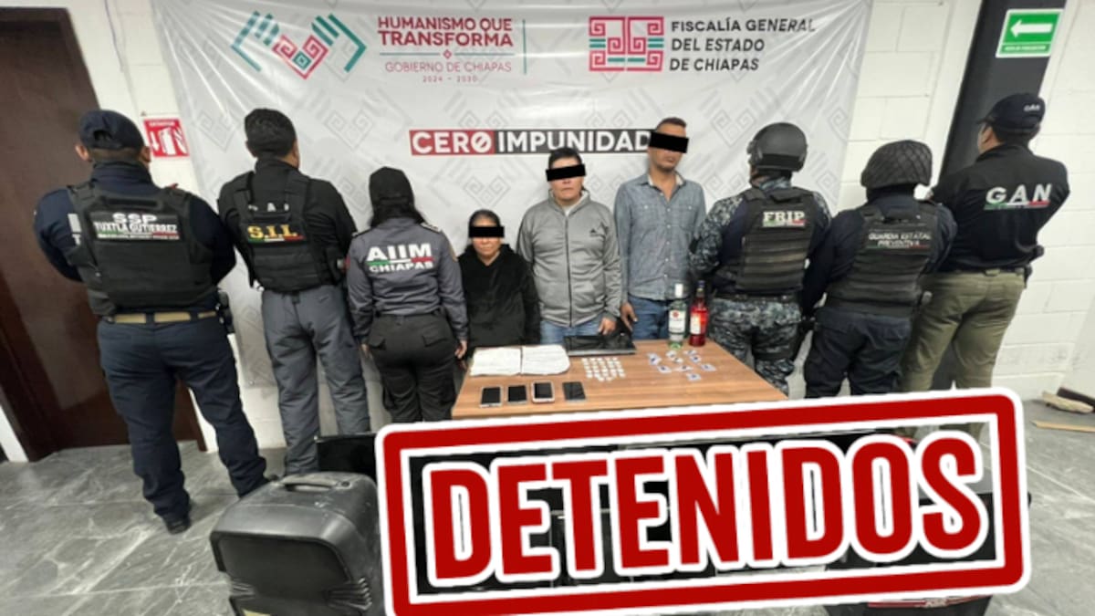 Cateo en Chiapas termina con tres detenidos acusados de encubrimiento y vender metanfetaminas y artículos robados; les aseguran vehículos, motos y celulares