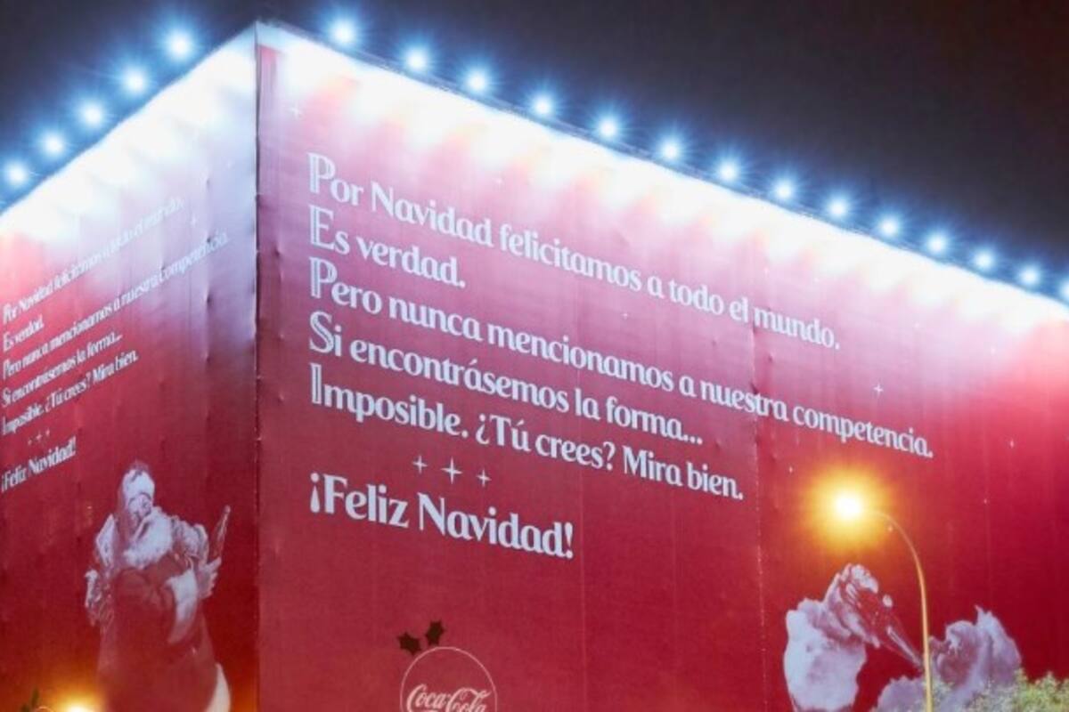 Con sutil mensaje, Coca-Cola felicita a Pepsi por Navidad