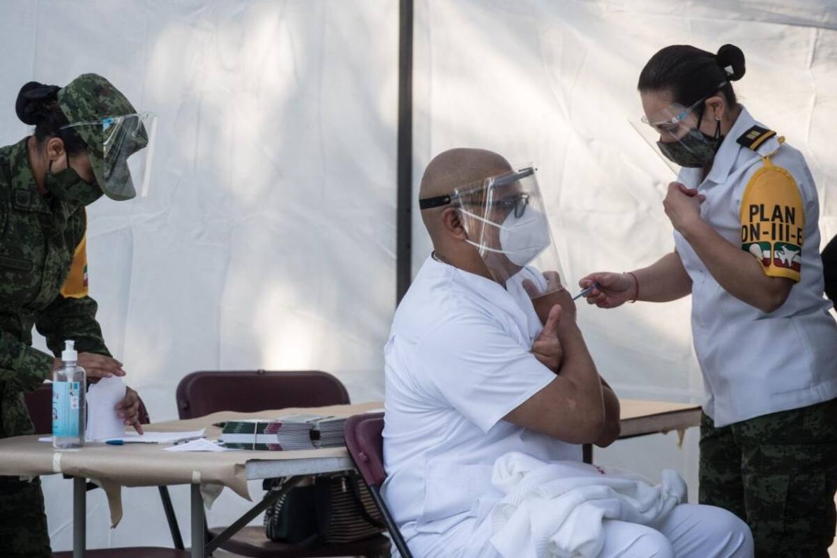 Aplicarán hoy 958 vacunas contra el coronavirus en CDMX: Secretaria de Salud
