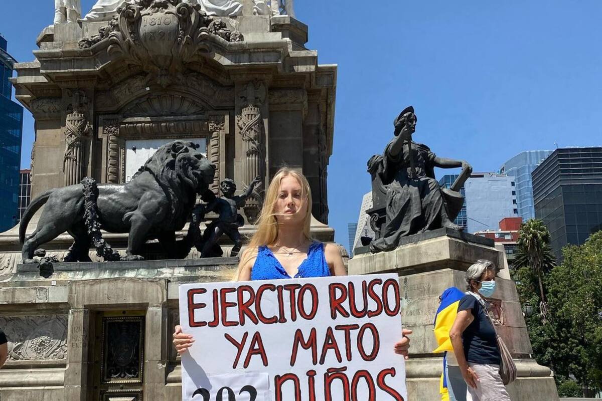 Pide artista ucraniana apoyo para sus compatriotas