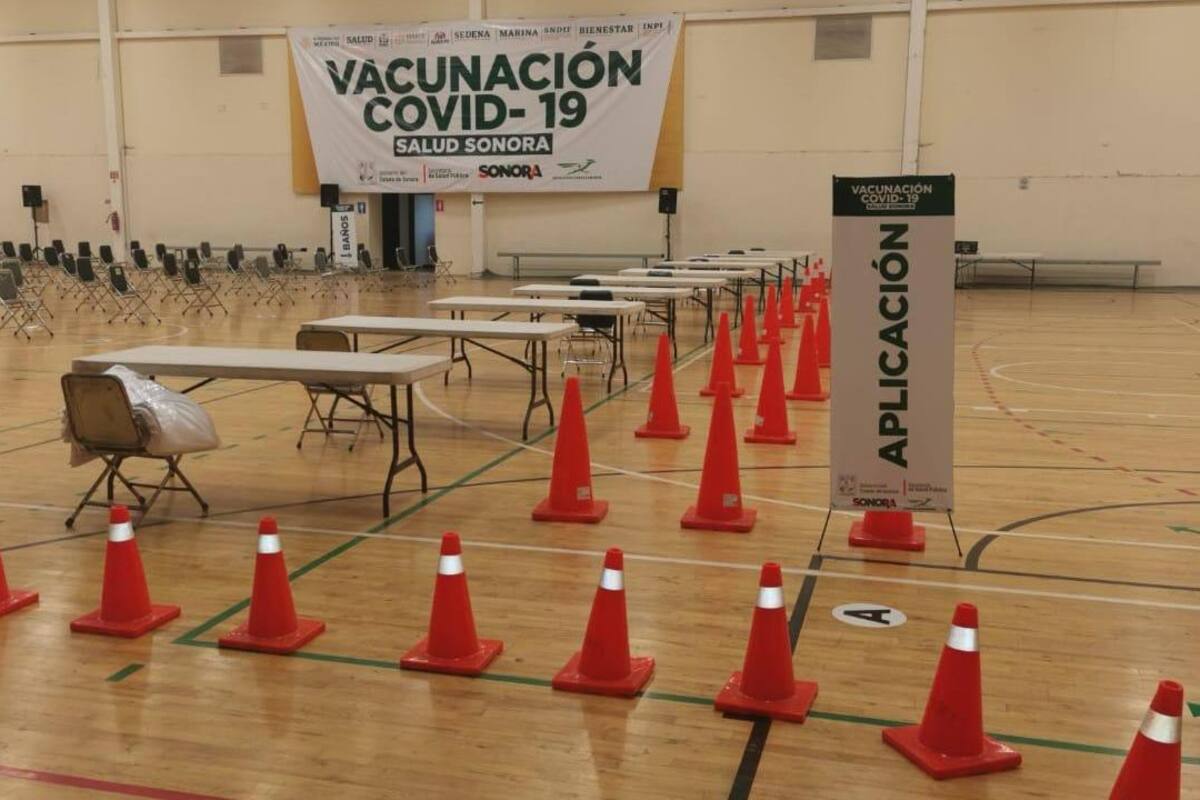 Llama Salud a cumplir con protocolos sanitarios y respetar orden al acudir a aplicarse la vacuna
