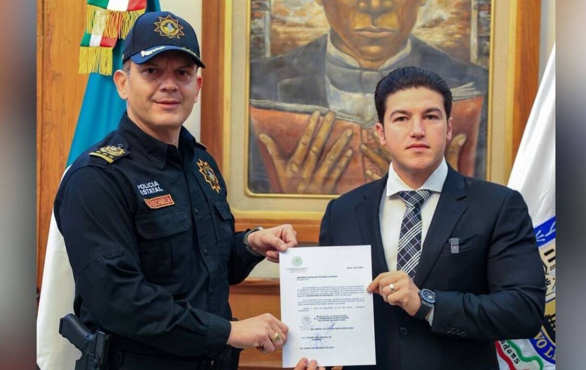 En una imagen de archivo, Samuel García oficializa el nombramiento de Gerardo Escamilla como titular de la Fuerza Civil de Nuevo León.