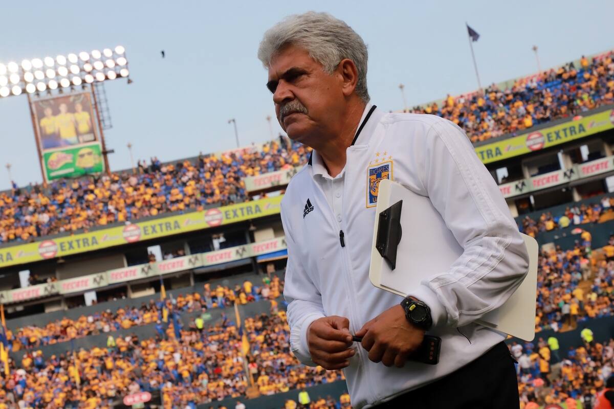 Tras eliminación de Tigres, 'Tuca' apuesta por Rayados al título