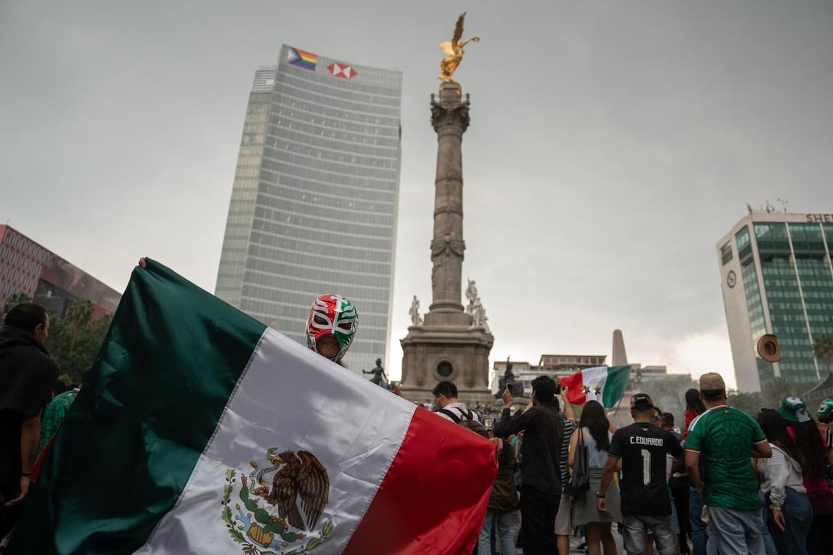 Aficionados continuaron ingresando al Ángel pese a alcanzarse el aforo de 25 mil personas