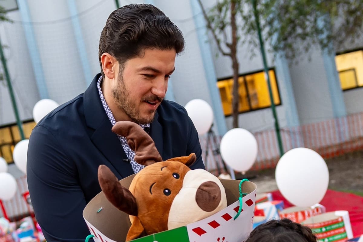 La magia de la Navidad ilumina el DIF Capullos: Más de 500 juguetes entregados a niños y niñas