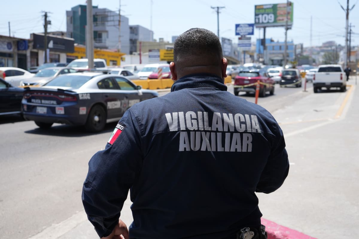 Inicia retiro de pistolas a Auxiliares