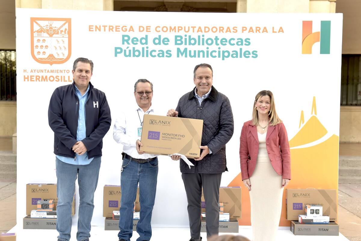 Apoya ‘Toño’ Astiazarán a red de bibliotecas públicas municipales con entrega de computadoras