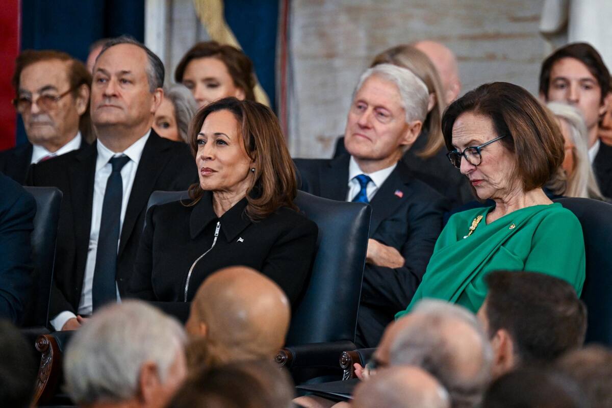 La vicepresidenta Kamala Harris y la Senadora Deb Fischer durante el discurso inaugural de Donald Trump como el presidente número 47 de Estados Unidos, el 20 de enero del 2025. | Crédito: EFE