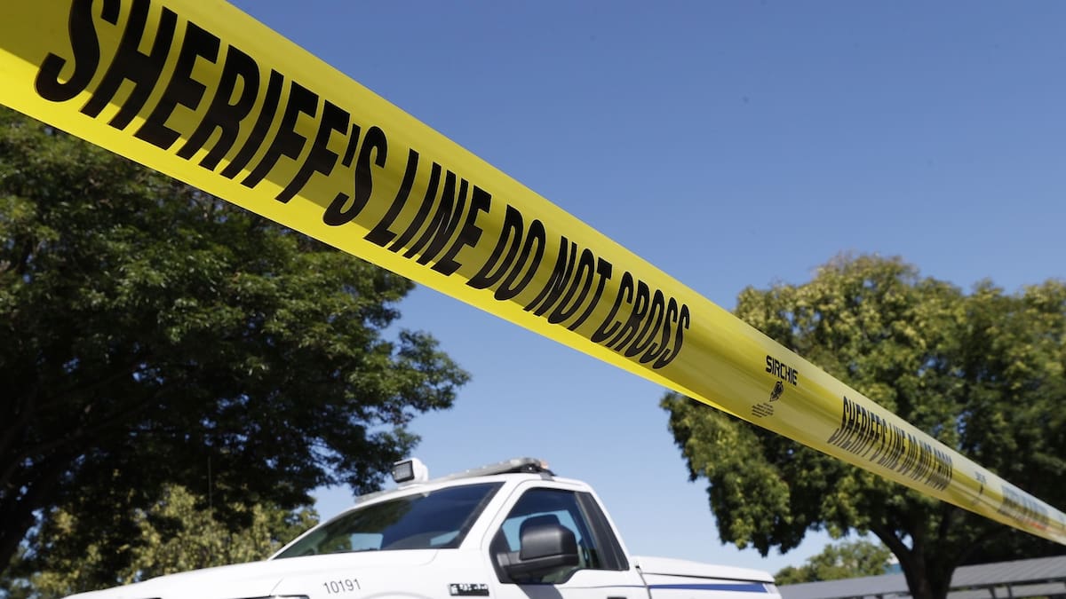 Arrestan a una adolescente en Carolina del Norte por su presunta conexión con tiroteo de mezquita en San Diego