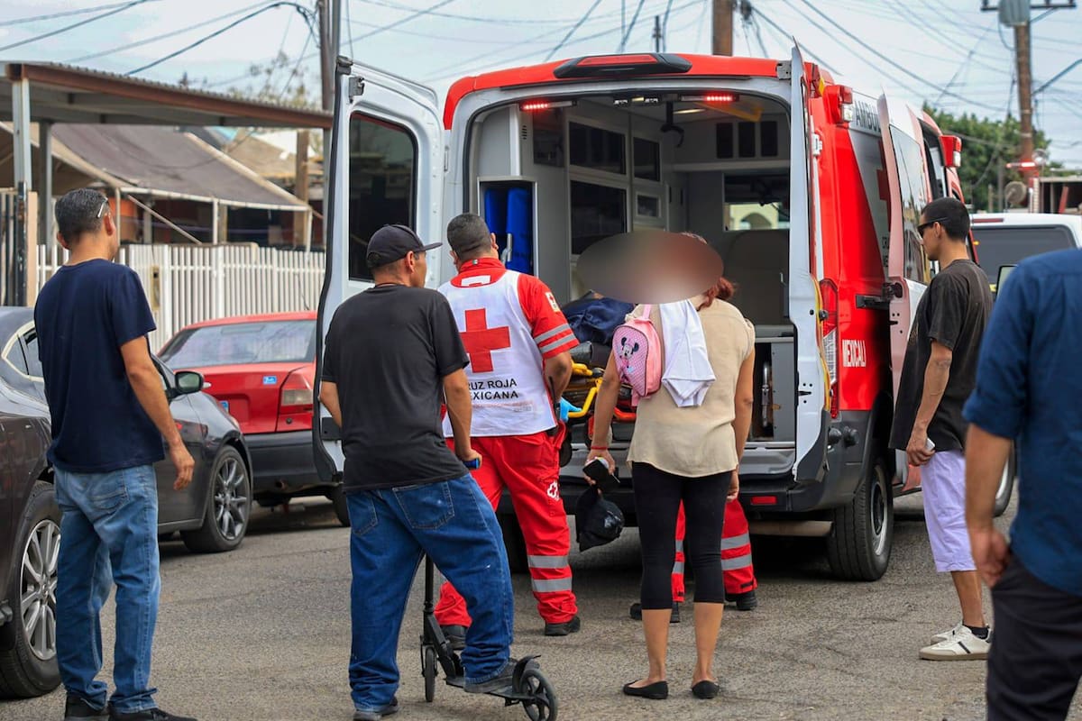 Hombre se intoxica por inhalación de humo en incendio de casa