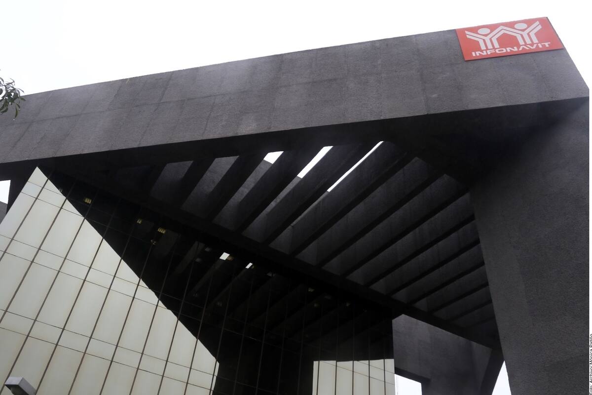 Mexicanos viven para pagar crédito Infonavit
