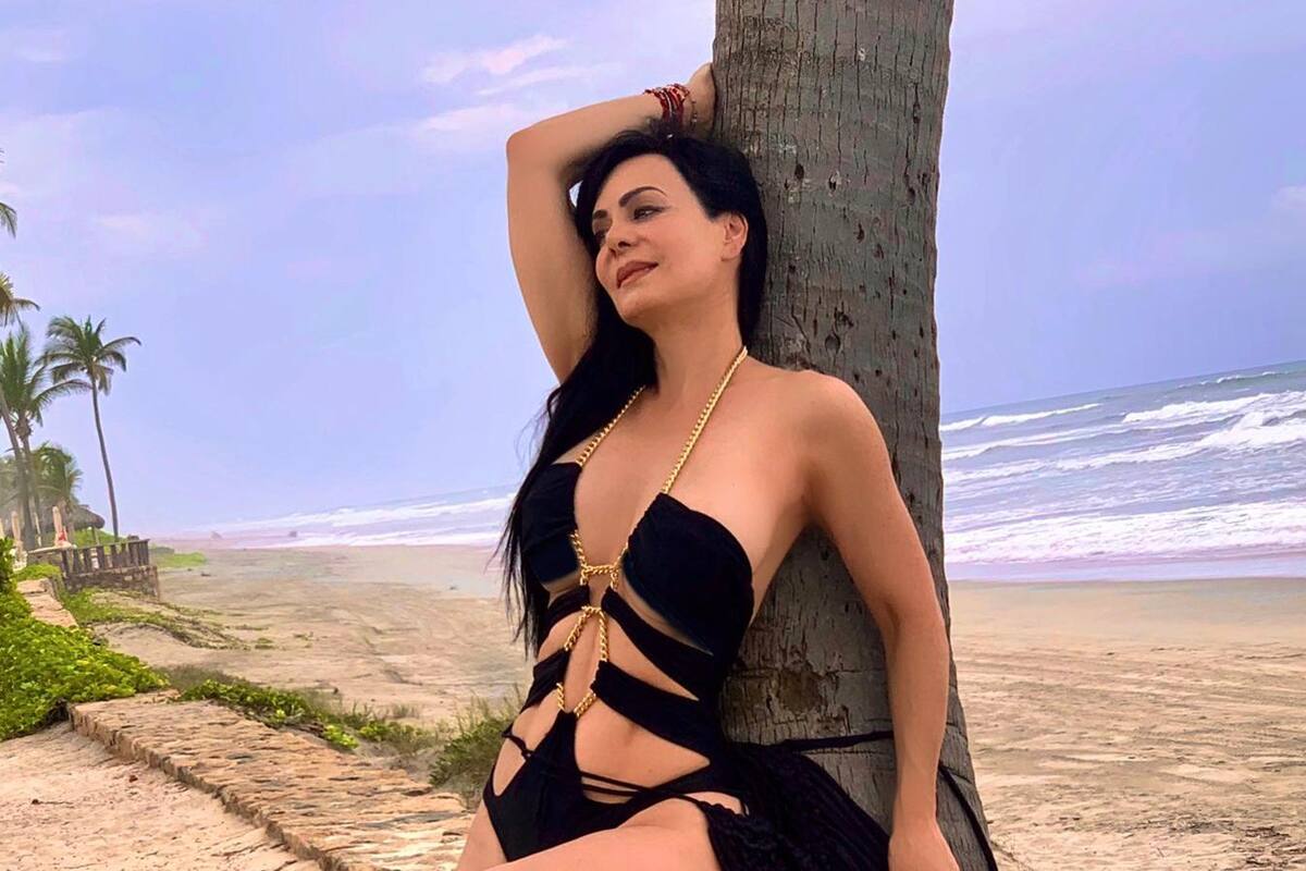 Maribel Guardia empieza el 2021 en un diminuto bikini negro