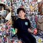Un niño de 13 años ha convertido 1.5 millones de latas en más de $417,000 pesos para ayudar a otras personas, después de comenzar a los 10 recogiendo envases que los negocios de su comunidad desechaban