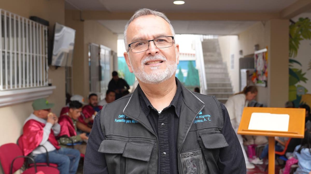 Defensores de migrantes recordaron el sufrimiento de personas deportadas y víctimas de violencia al recrear el lavatorio de pies de Jesucristo durante el Jueves Santo en Tijuana. Foto: Roberto Delgado
