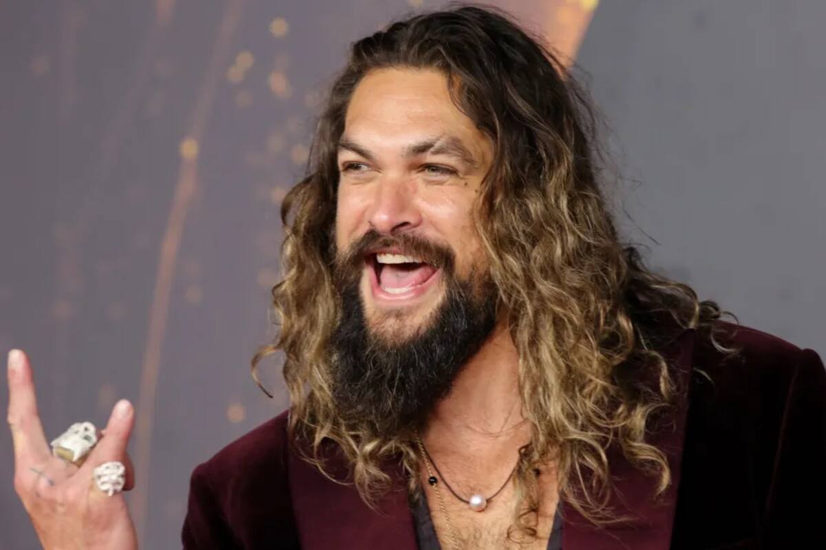 Jason Momoa presume sorprendente tatuaje en la cabeza