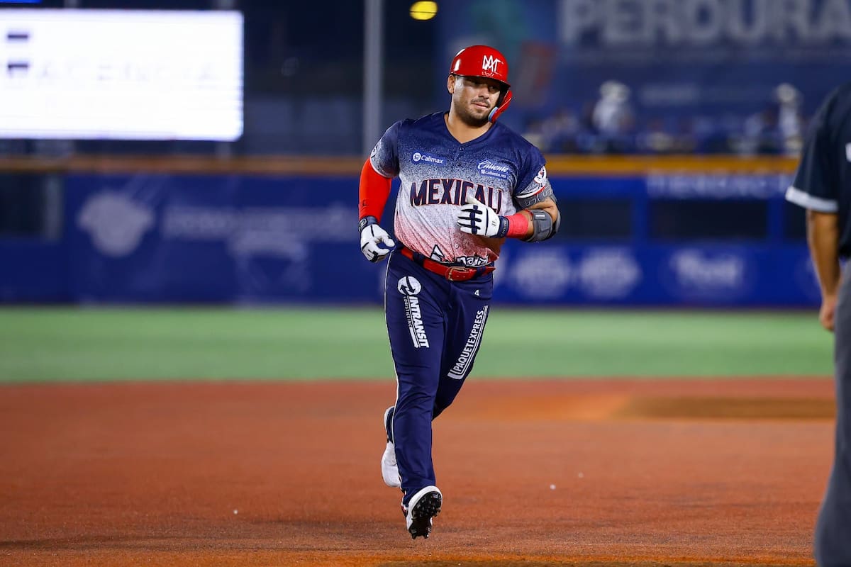 Evans guía a Águilas y aseguran la serie con paliza en Jalisco