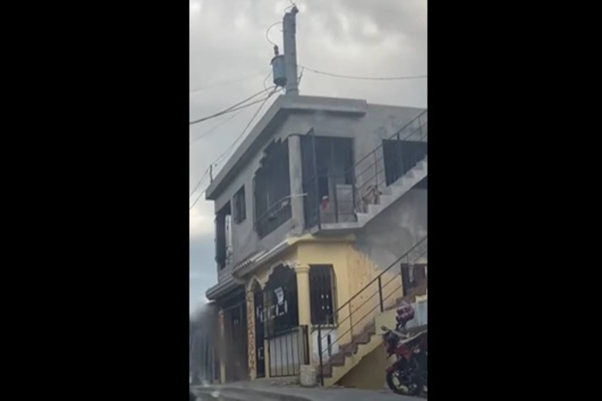 Viral: Construyen casa usando un poste de luz como columna