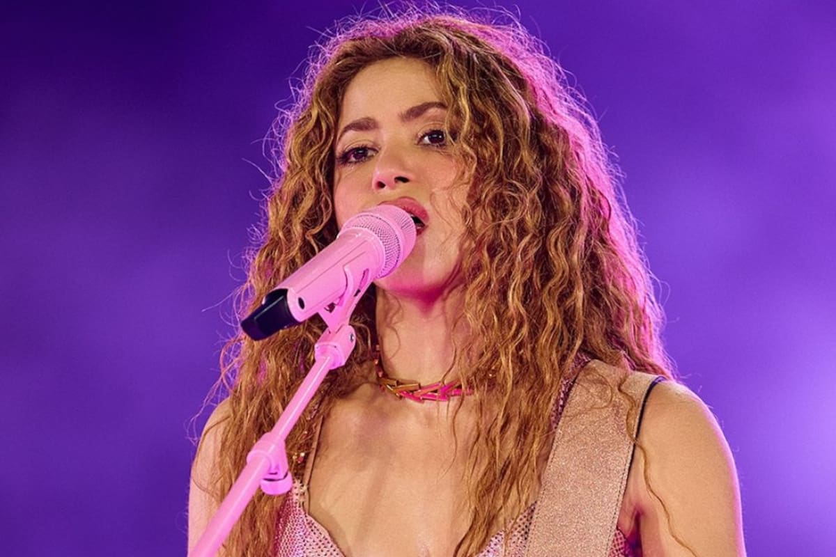 Shakira recibe críticas tras arremeter contra Piqué en concierto: “Por ti me mudé a un país socialista”