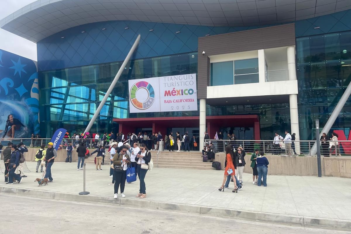 Disfrutan último día del Tianguis Turístico