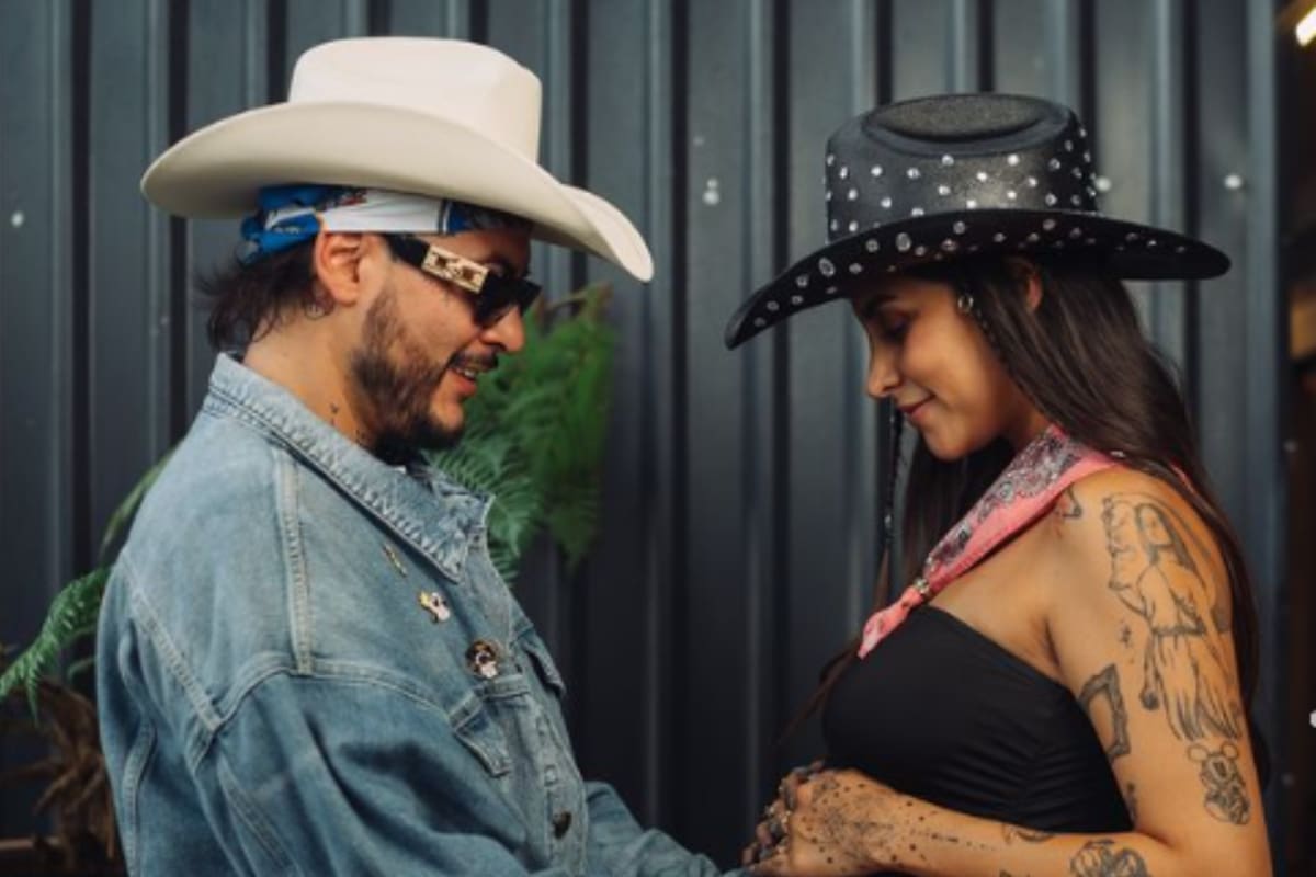 Charles Ans anuncia el embarazo de su segundo bebé con emotiva foto familiar